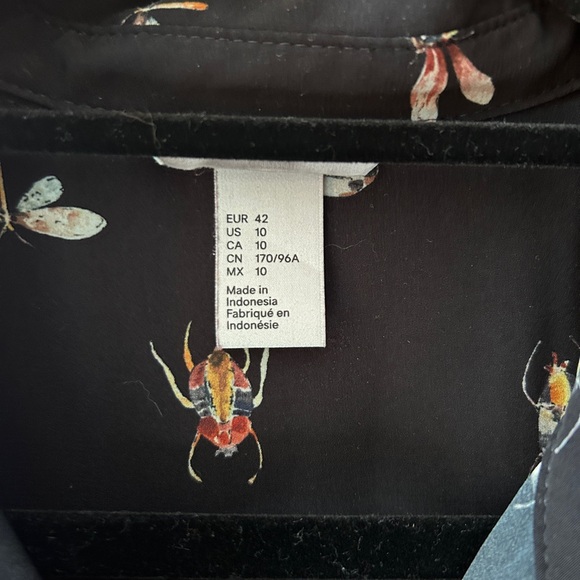 Black Bug Print Button-Up Shirt Insect Pattern - Picture 3 of 7